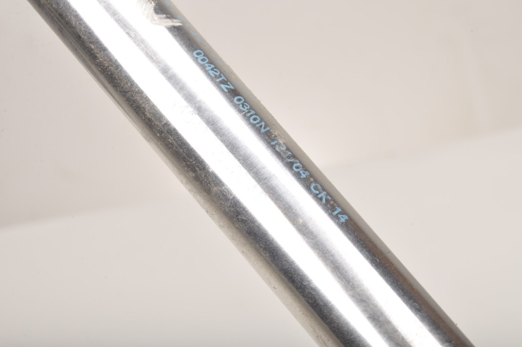 фото №4, Aston martin db9 петля капот левый 223yra4e