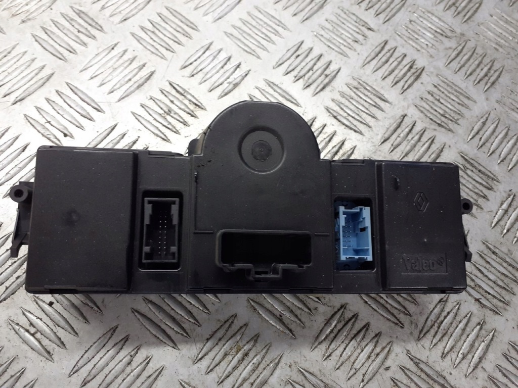 фото №3, Панель керування обдув renault megane ii 8200312940