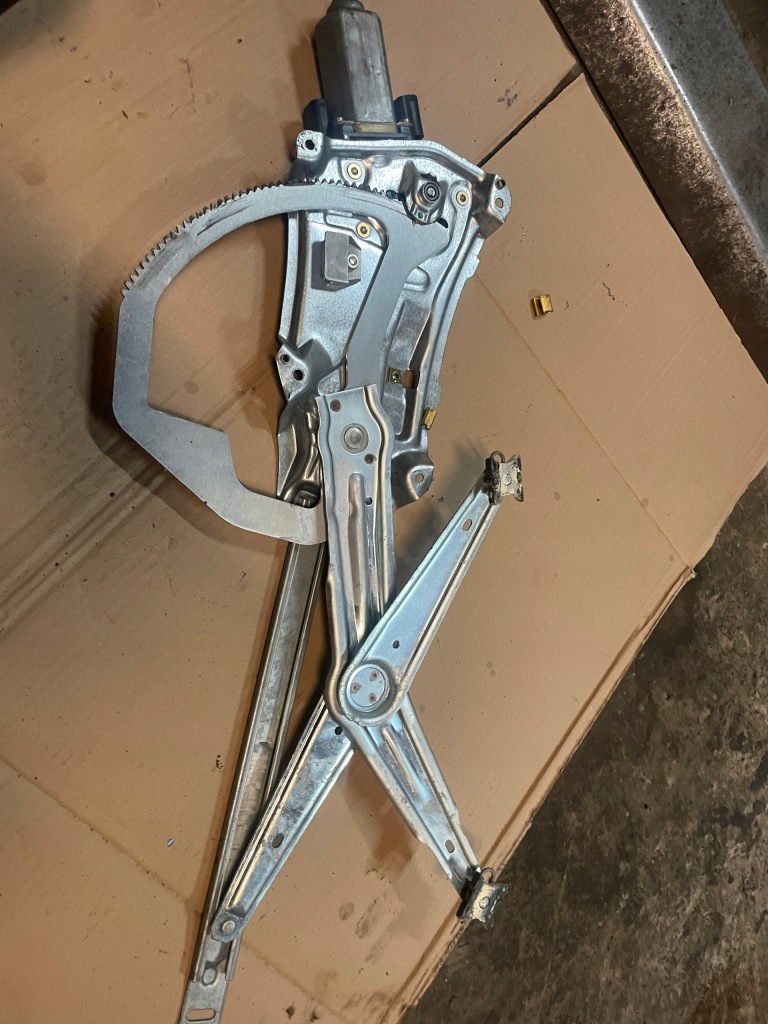 Подъемник механизм стекло bmw e36 coupe cabrio левый перед 1977579 двигатель Недорого