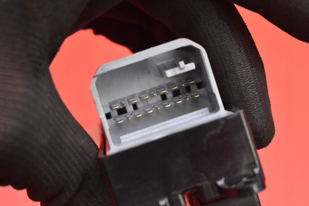 фото №8, Панель управление окон eu 84820-47050 toyota prius 2 ii xw20 03-11