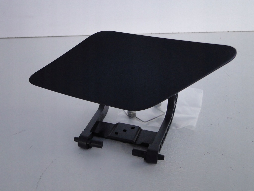 фото №3, Mercedes cls 218 заглушка розпилювача ліва amg