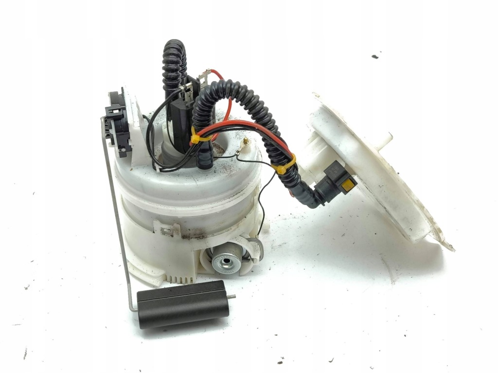 Bmw i3 насос топливной  2015 060604150100 Киев