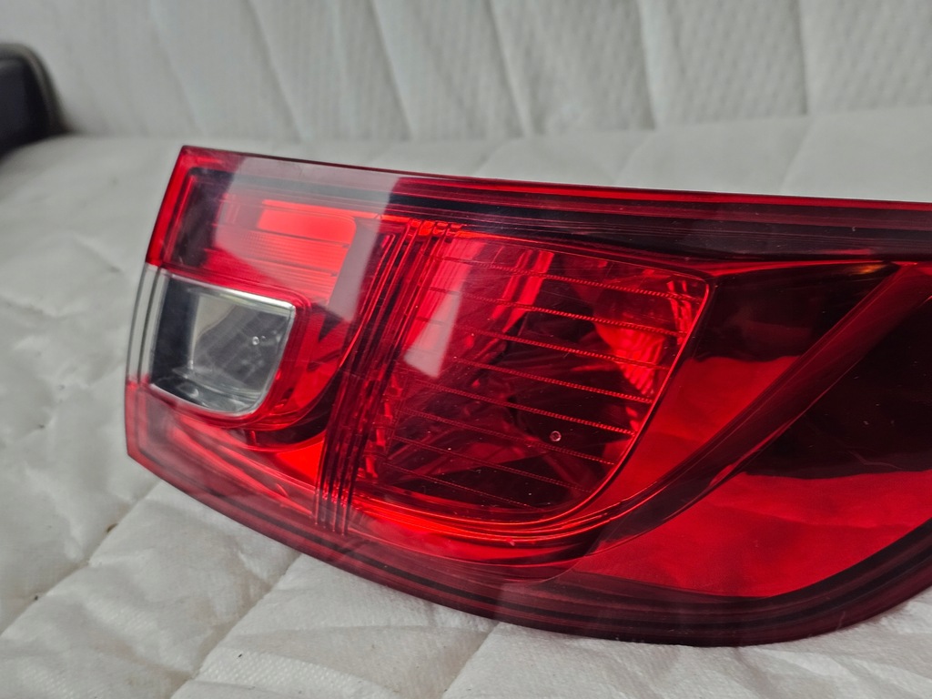 фото №3, Лампа фара задняя задняя правая правый renault clio iv 265502631r hb