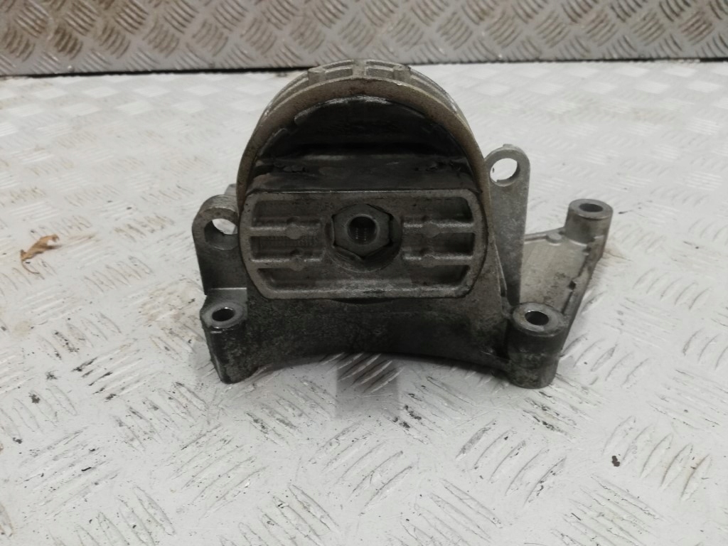 фото №4, Alfa romeo mito 0.9 кронштейн подушка двигуна