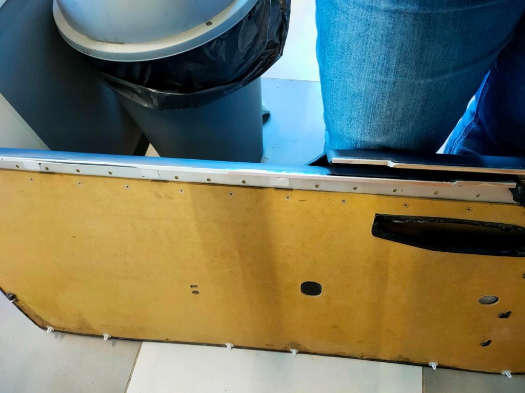 Обшивки двері mercedes 107 перед пара niebieskie Зі Шроту