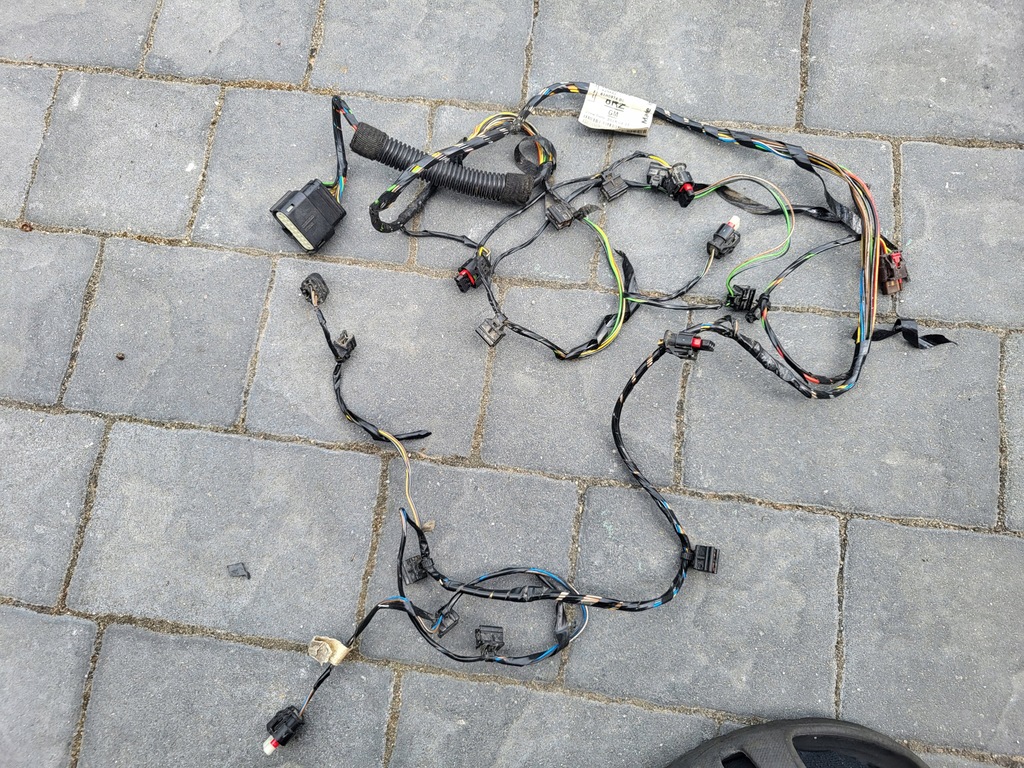 фото №1, Astra k v kombi жгут бампера задняя 39030095