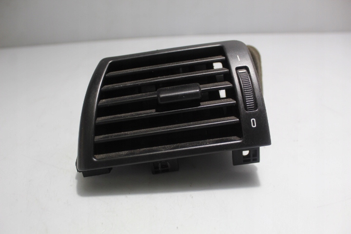 Купити Решітка обдув ліва bmw 3 318d e46