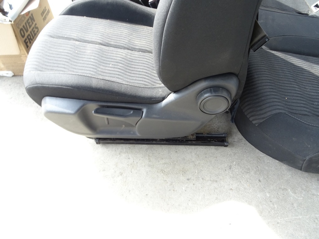 фото №7, Peugeot 308 ii t9 сидіння заднє сидіння ремені болти комплект hb