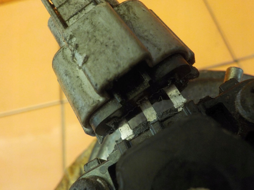 фото №4, Pajero iii 2.5 tdi 06r 115km клапан egr k5t7258