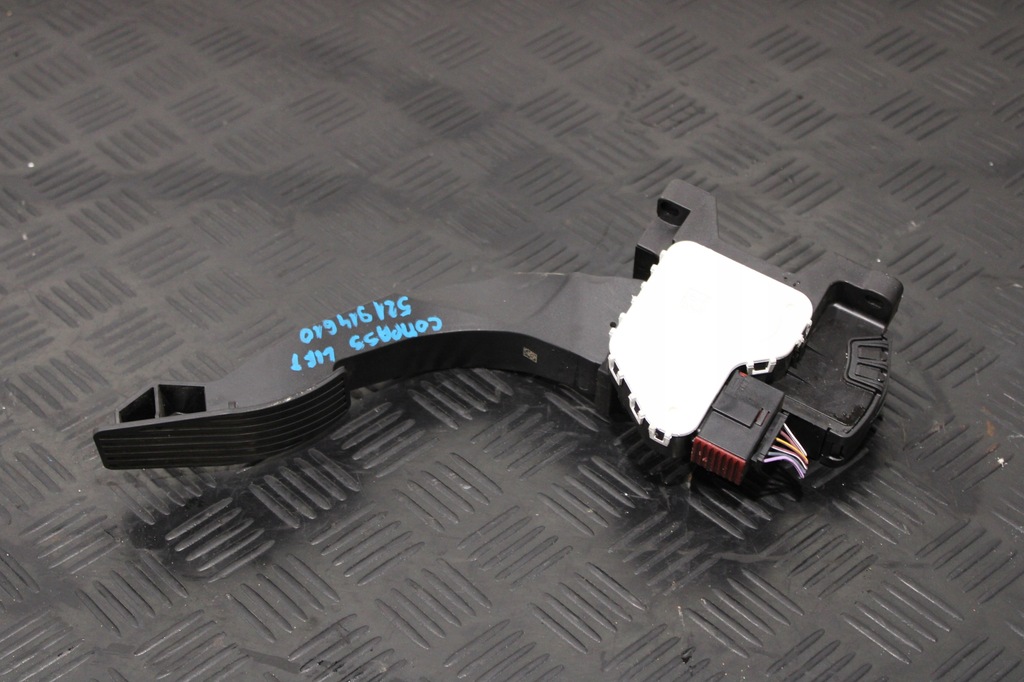 фото №1, Педаль газа jeep compass ii 2 lift 521914610