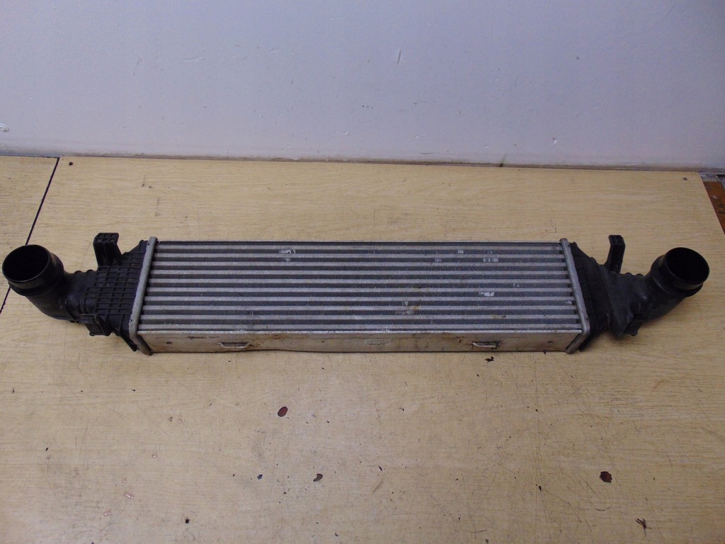 фото №10, Радиатор интеркулер mercedes w204 a2045000200