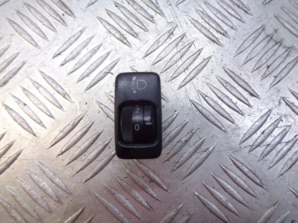 фото №1, Переключатель панель регулировки света avensis verso