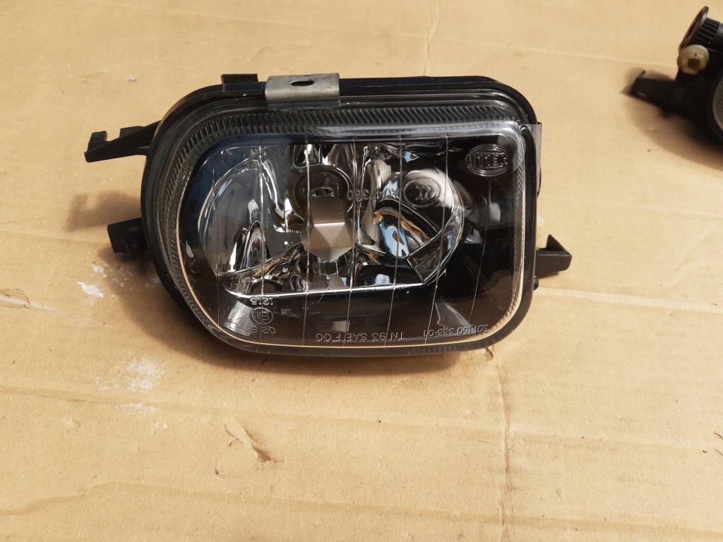 фото №1, Mercedes slk r171 c w203 cl 215 левый противотуманная фара