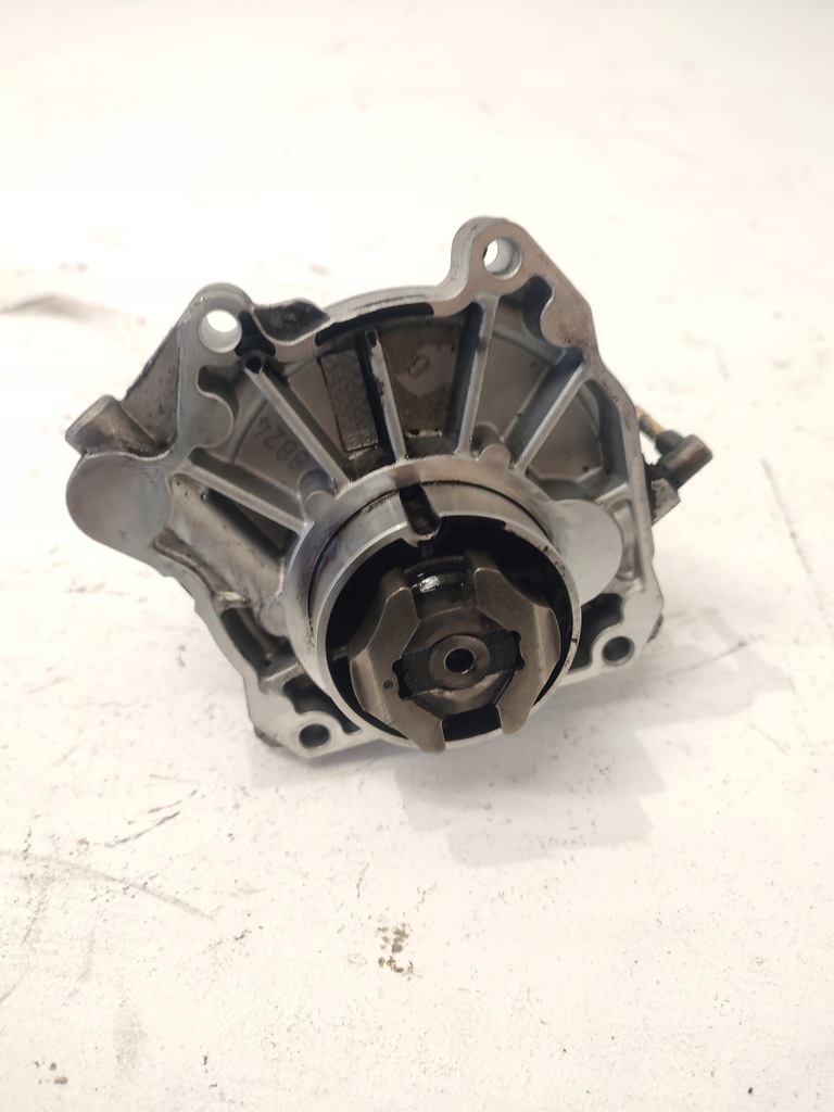 фото №1, Opel insignia a вакуум вакуум насос 2.0 cdti