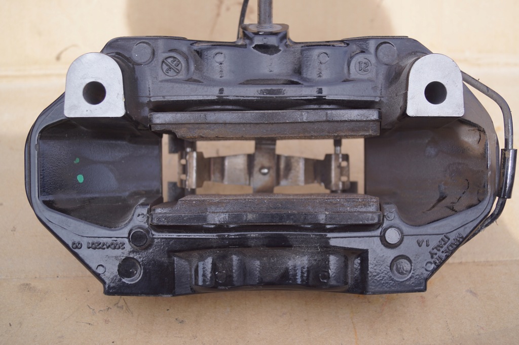 фото №11, Суппорт тормозной правый перед aston martin db11