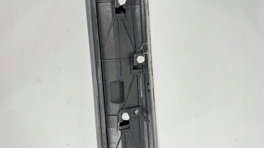 фото №11, Skoda superb iii 3 2015 - молдинг двері задня правий 3v0854950