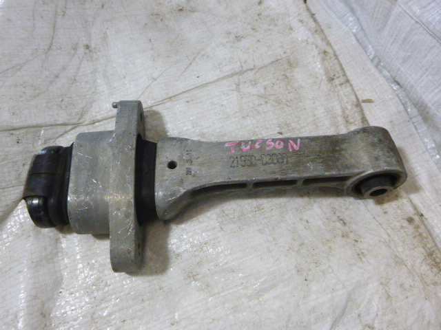 фото №1, Кронштейн подушка двигателя tucson ii 21950-d3000