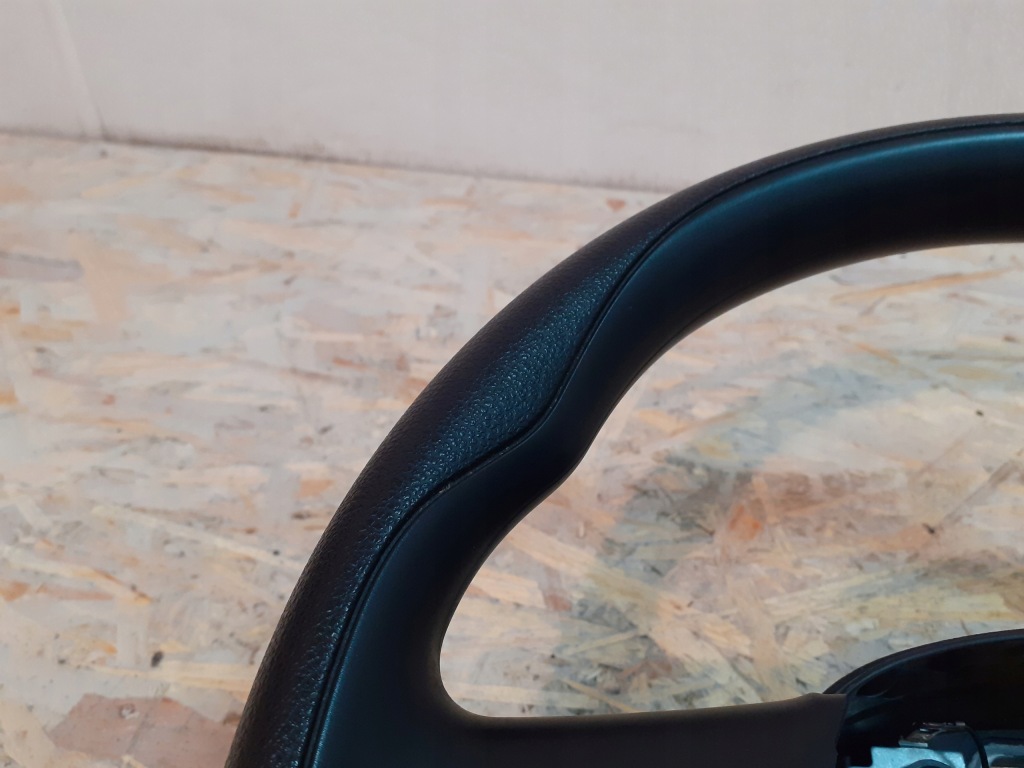 фото №4, Toyota rav4 lift 2000-06 воздуховод кожа