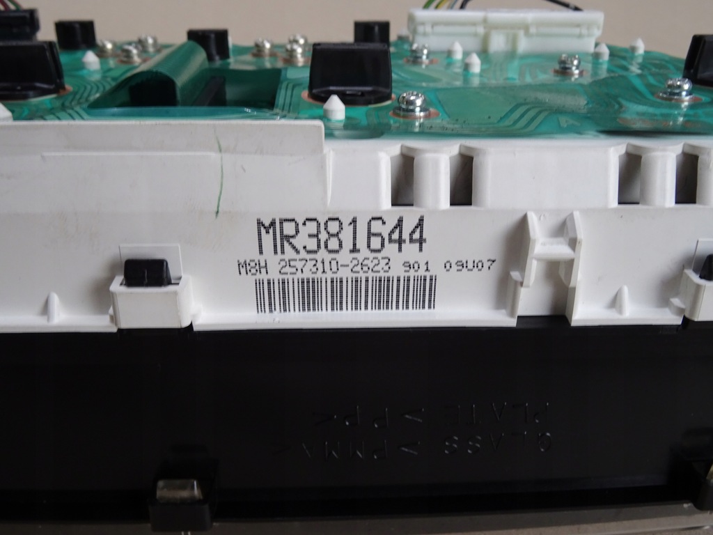 фото №8, Pajero pinin счетчик приборы км/ч 1,8 gdi eu