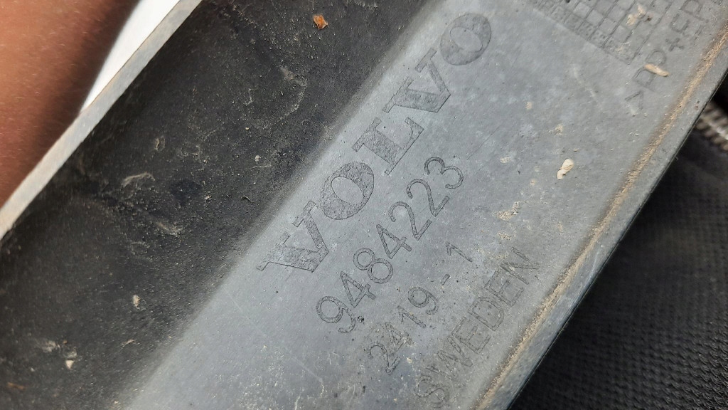 фото №12, Молдинг бампера средняя 9484223 volvo v70 ii 00-04r