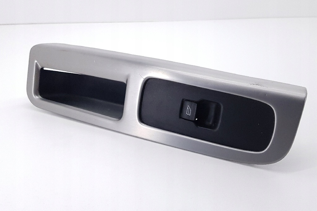 фото №8, Кнопка управление окон правых передних дверь volvo v50 mw 8663815