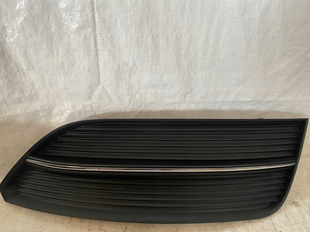 фото №1, Решітка права audi a3 8v3