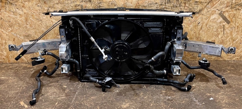 фото №12, Idealny kpl.przod mercedes c c300 w206 led w колір 040 22r 1