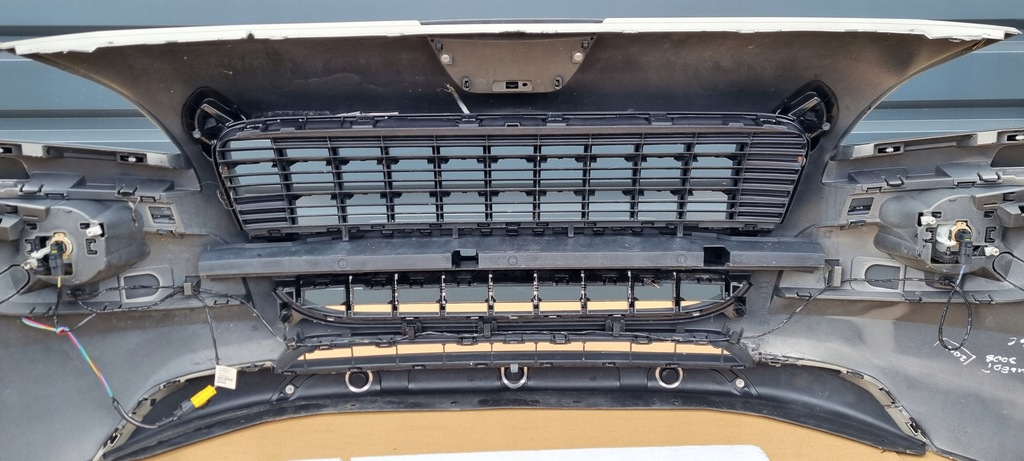 фото №9, Peugeot 3008 2008- бампер перед оригинал c102