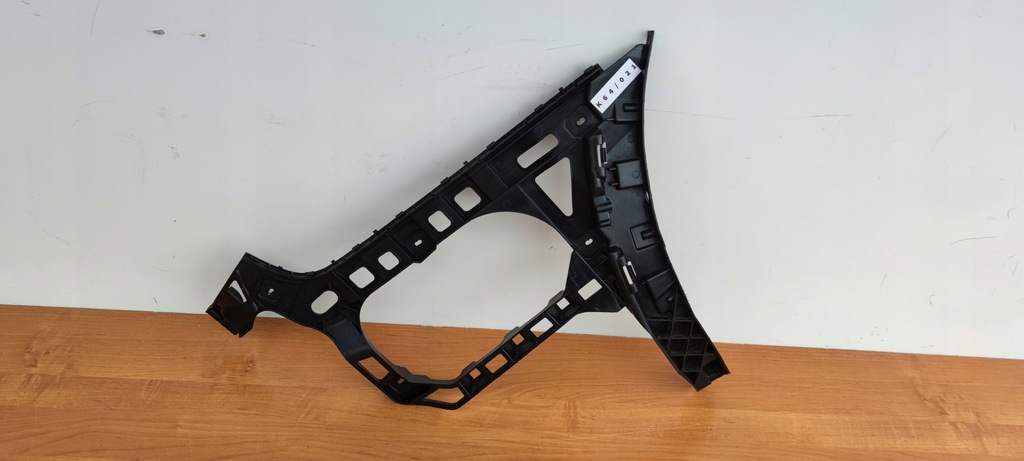 фото №1, Vw passat b6 cc направляющая бампера правый задняя 3c8 bdb