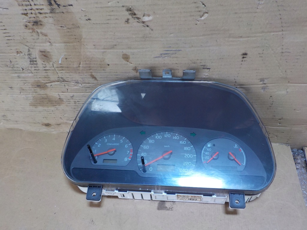 фото №1, Volvo s40 1.8 счетчик obrotomierz 30862000