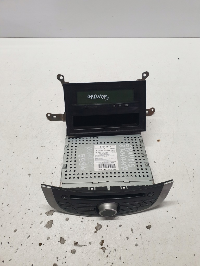 фото №1, Радио cd дисплей комплект mitsubishi grandis 8701a117 8750a136