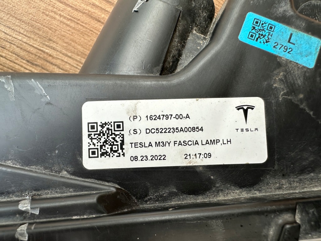 Tesla model 3 y протитуманна фара drl правий led демонтаж ідеальний Зі Шроту
