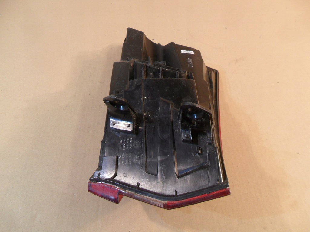 фото №12, Superb iii kombi skoda лампа задняя левая 3v9945207