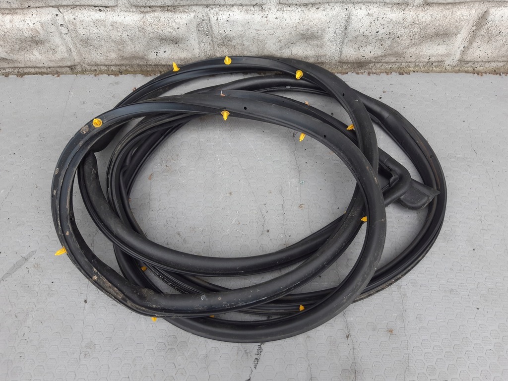 фото №1, Kia picanto iii 17-19 прокладка дверь задняя r l