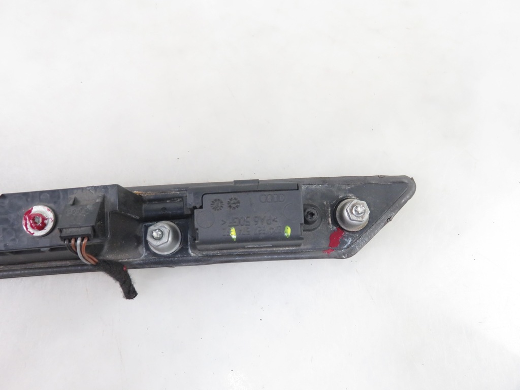 фото №8, Накладка кришки audi a3 8p 8p4827574