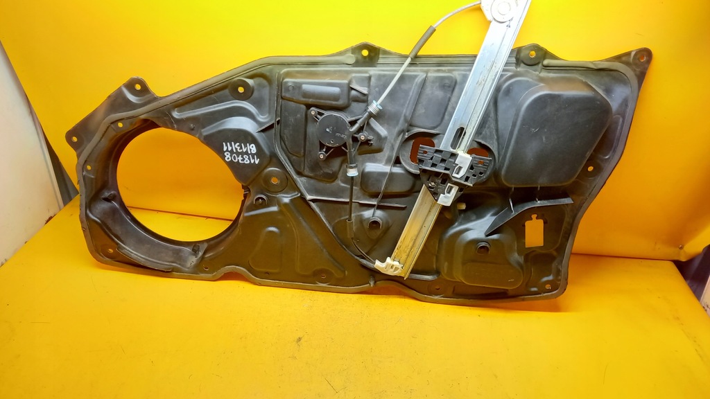 фото №7, Podno. скло el.lewy перед mazda rx8 03r f15297xd