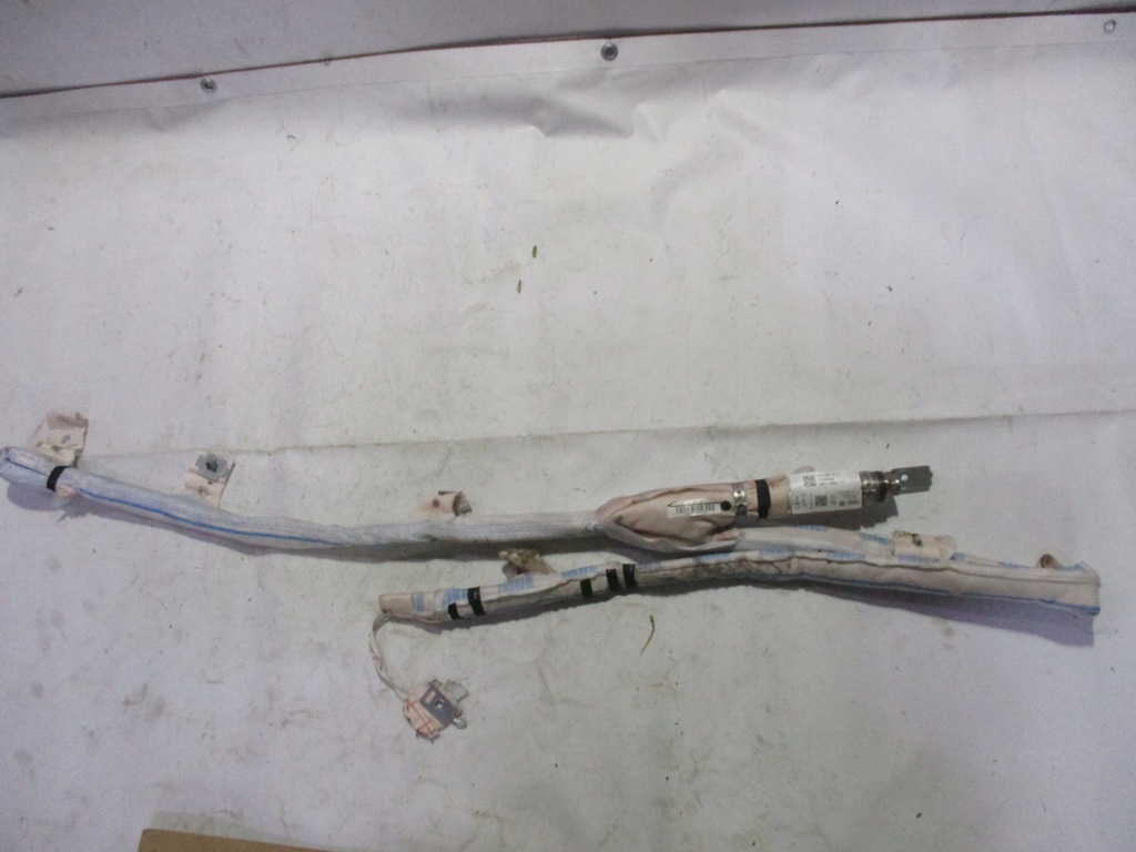 фото №1, Шторка безопасности левая audi q2 81a880741d