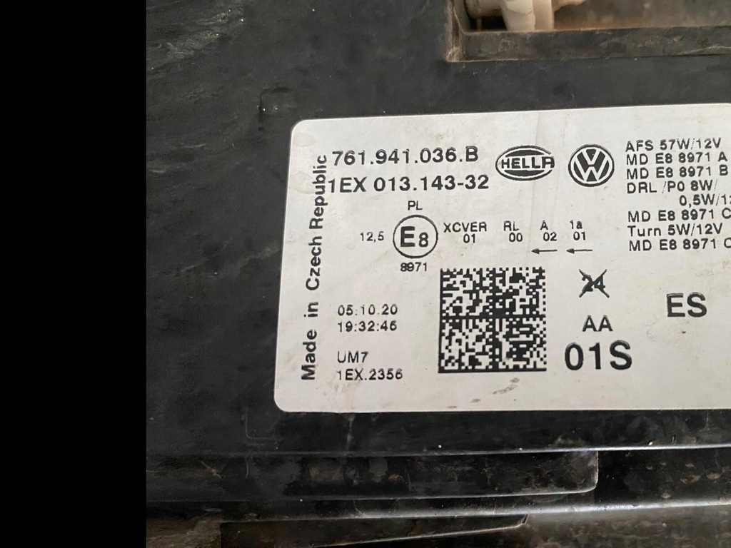 фото №14, Бампер капот лампа pas kompletny перед vw touareg iii