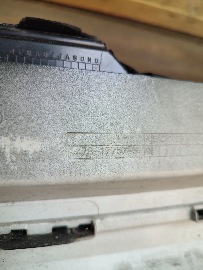 Ford оригінальний номер jx7b-17757-s бампер Оригінал