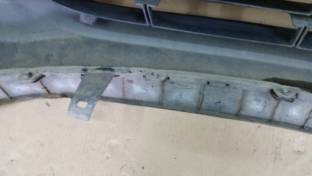 фото №14, Hyundai i20 i lift 12-15 бампер перед передний sag urwane крепления