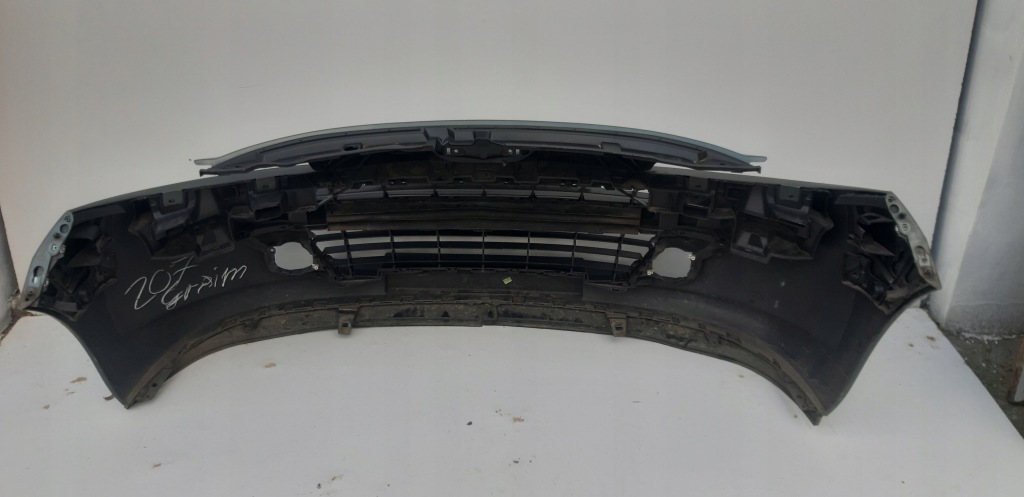 Peugeot 207 бампер передний решётка оригинал! Киев