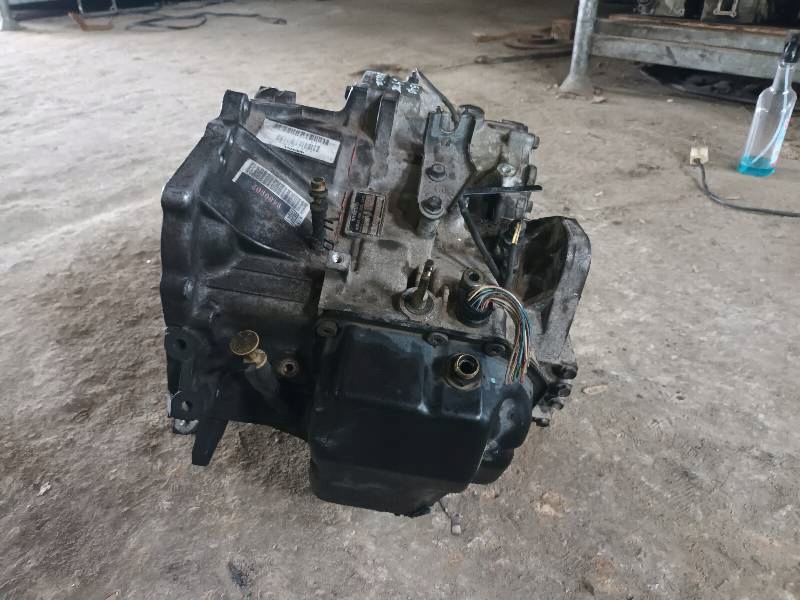 Коробка передач передач volvo s40 2.4 t 9480902 Зі Шроту