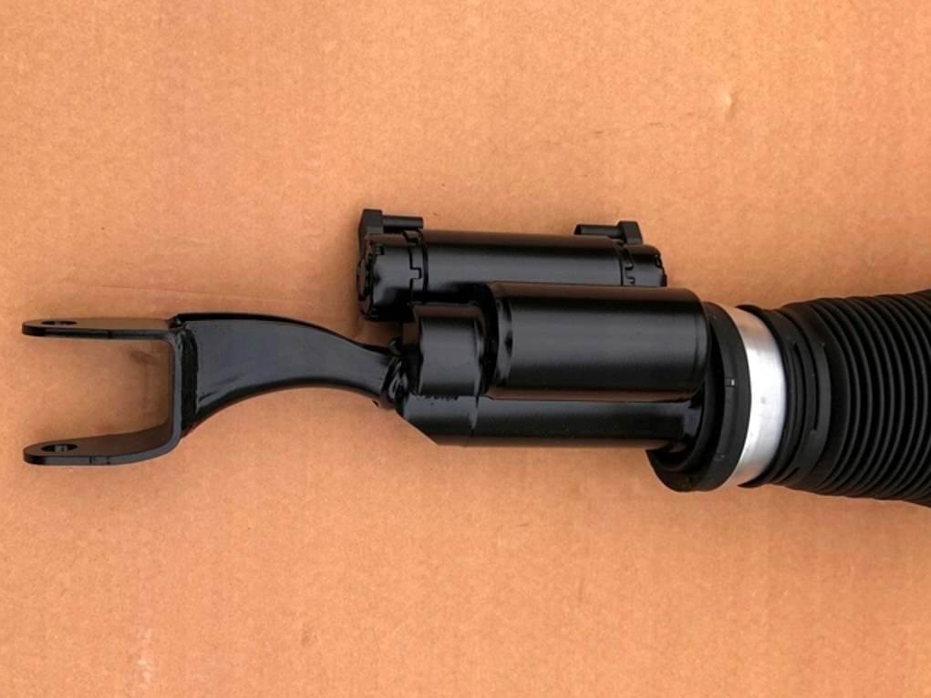 Купити Амортизатори перед a2223208113 a2223208213 do mercedes s купе w217 2014-