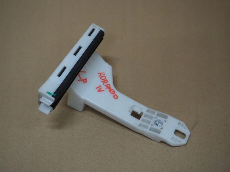 Купить Направляющая стекло дверь левый перед ssangyong korando iv