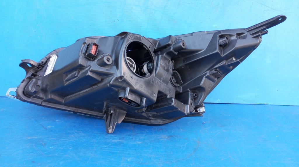 Лампа правий перед eu ксенон 13226793 opel insignia a в Україні