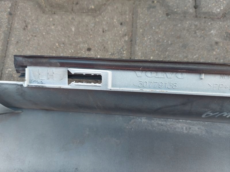 фото №15, Volvo c30 r-design молдинг порог левая 614-46
