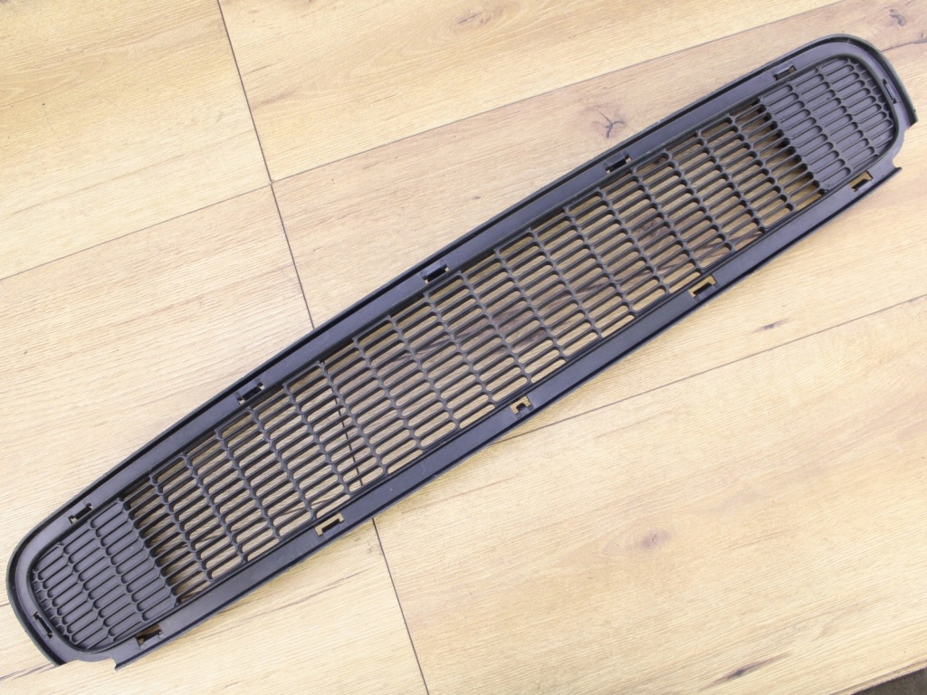 фото №1, Mini cooper s sport r55 r56 r57 2006-2013 решётка средняя бампера 2751285