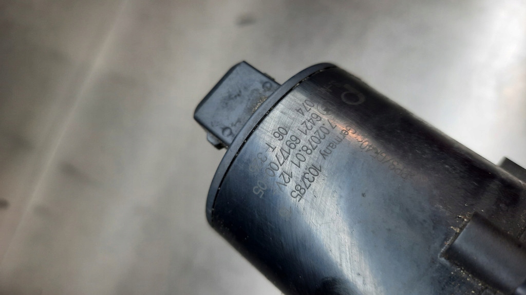 фото №5, Додаткова помпа води 6917700 bmw e61 03-07r 2.0d