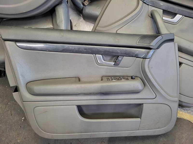 Сидіння лівий правий перед заднє сидіння задня оббивка audi a4 b6 avant / kombi 8e5 Недорого