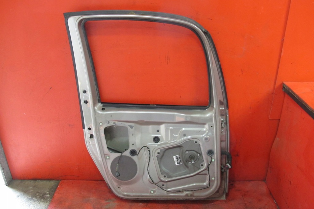 фото №8, Skoda roomster 5j praktik дверь левая задняя 9202